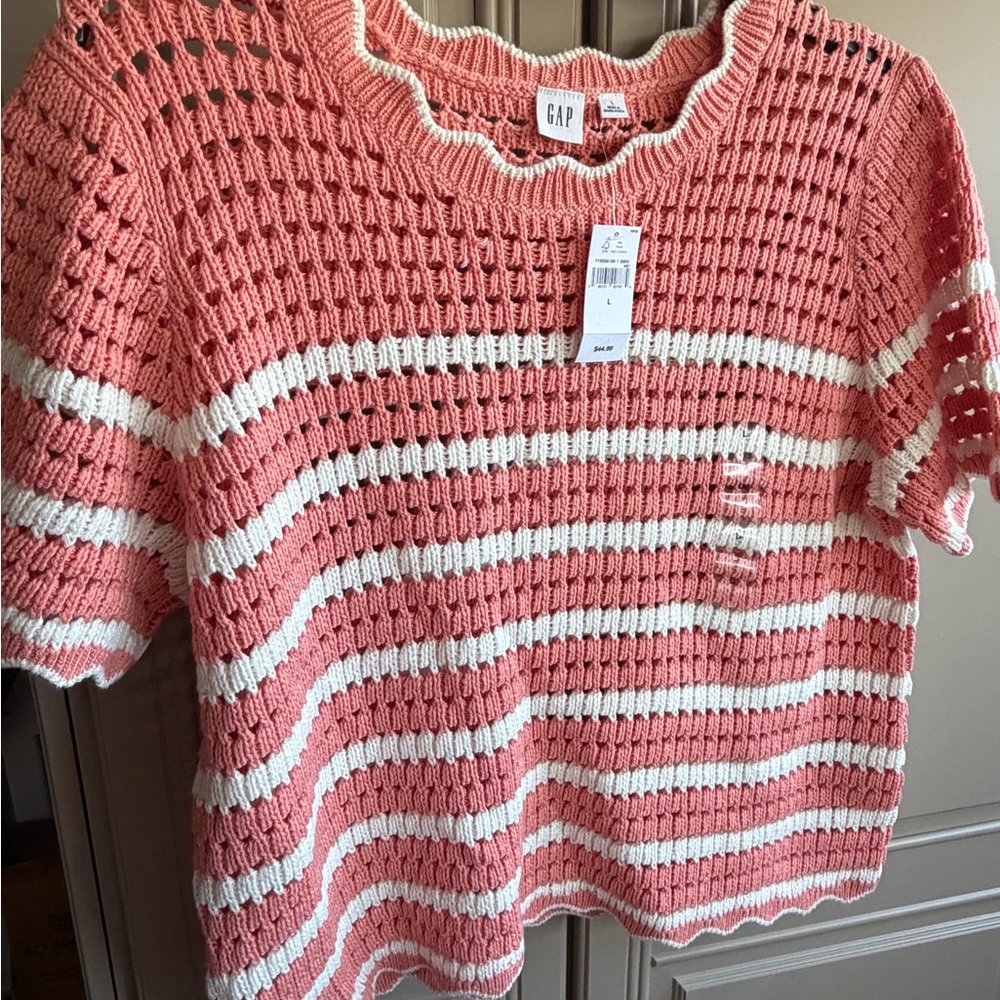 GAP Coral and White Knit Sweater